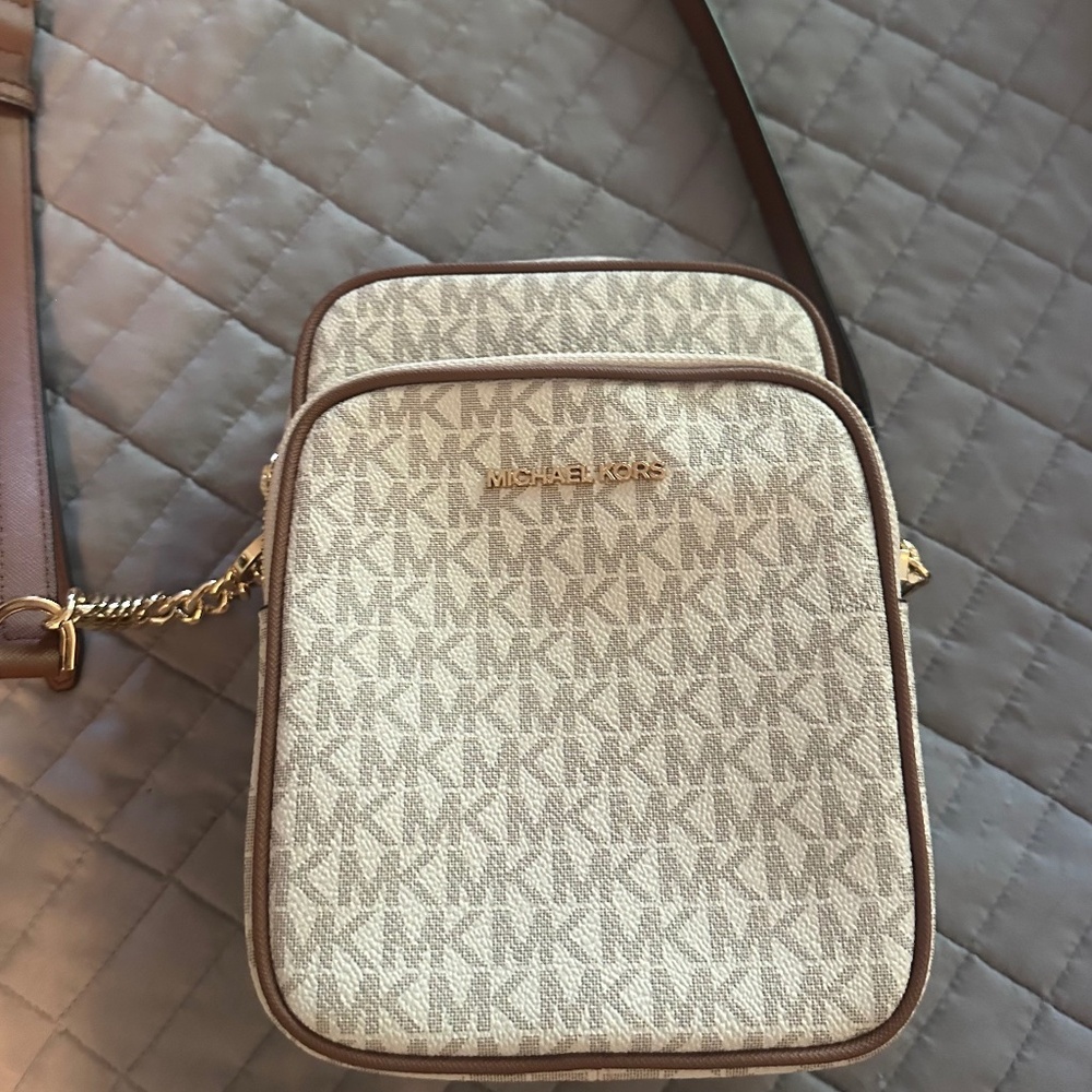 Michael Kors crossbody/shoulder bag